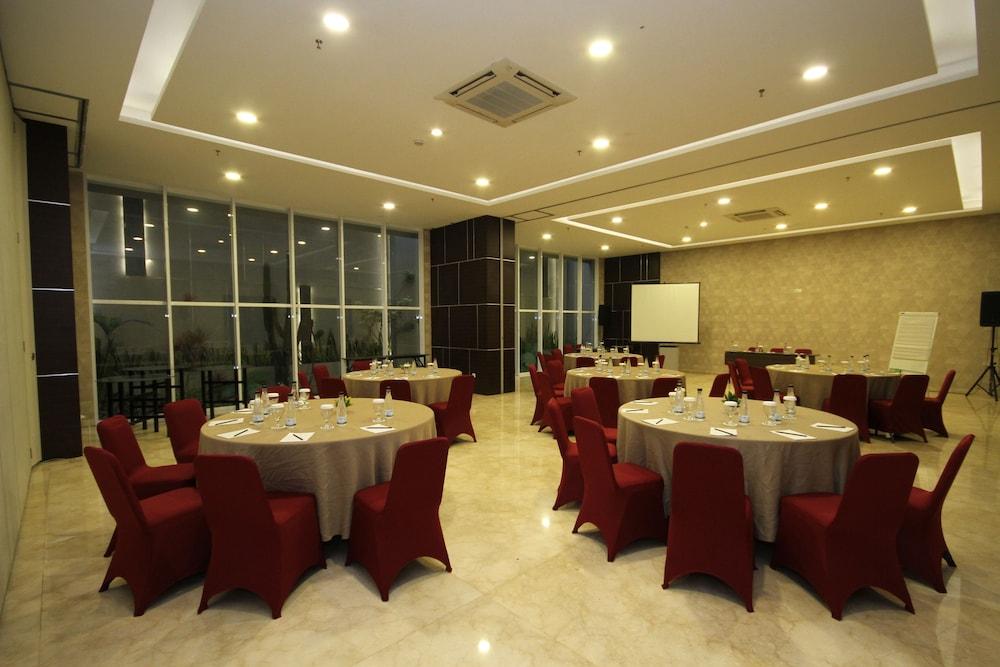 Atlantic City Hotel Bandung Extérieur photo