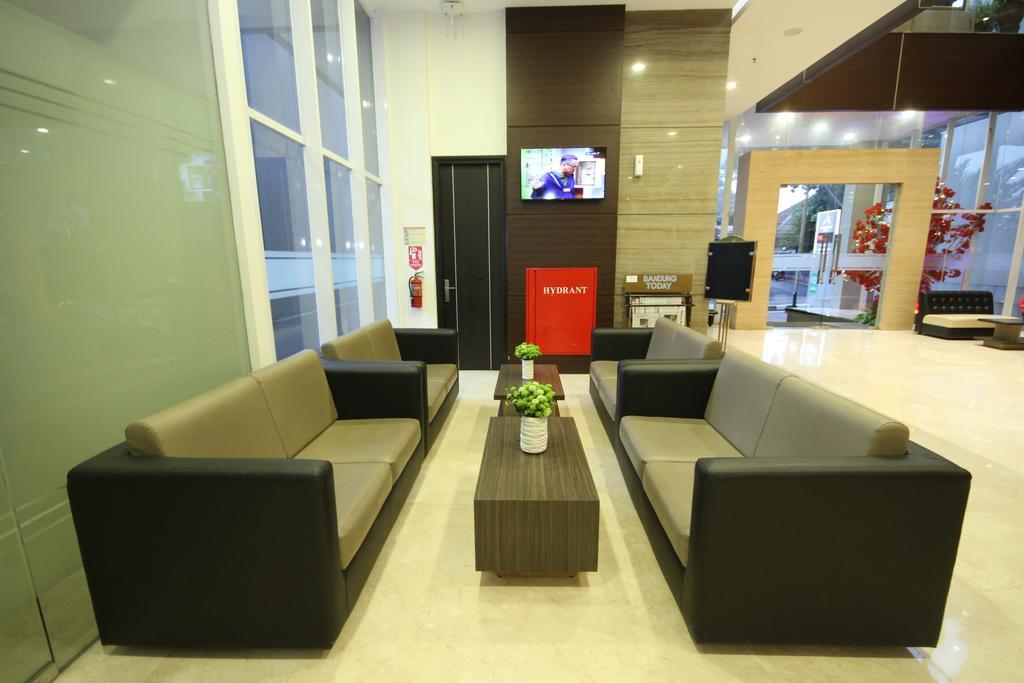 Atlantic City Hotel Bandung Extérieur photo