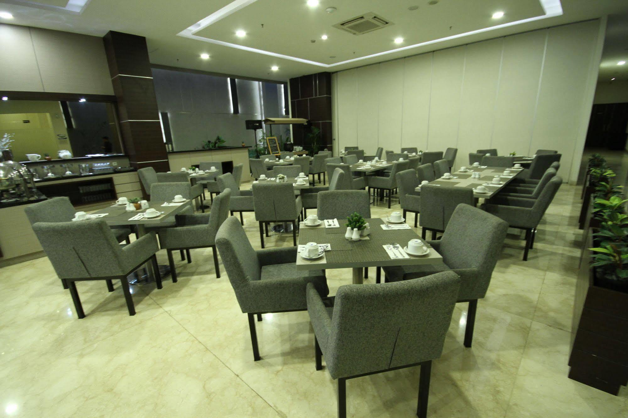 Atlantic City Hotel Bandung Extérieur photo