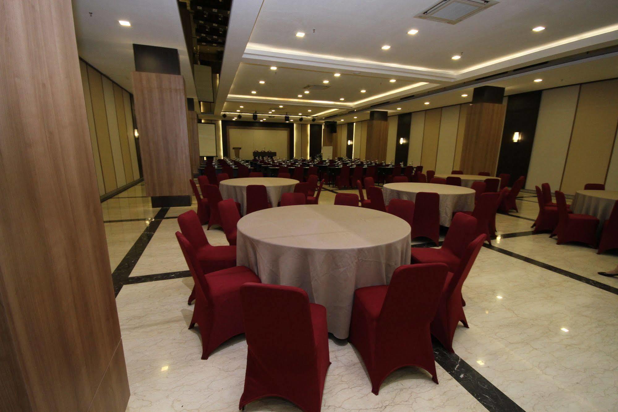 Atlantic City Hotel Bandung Extérieur photo